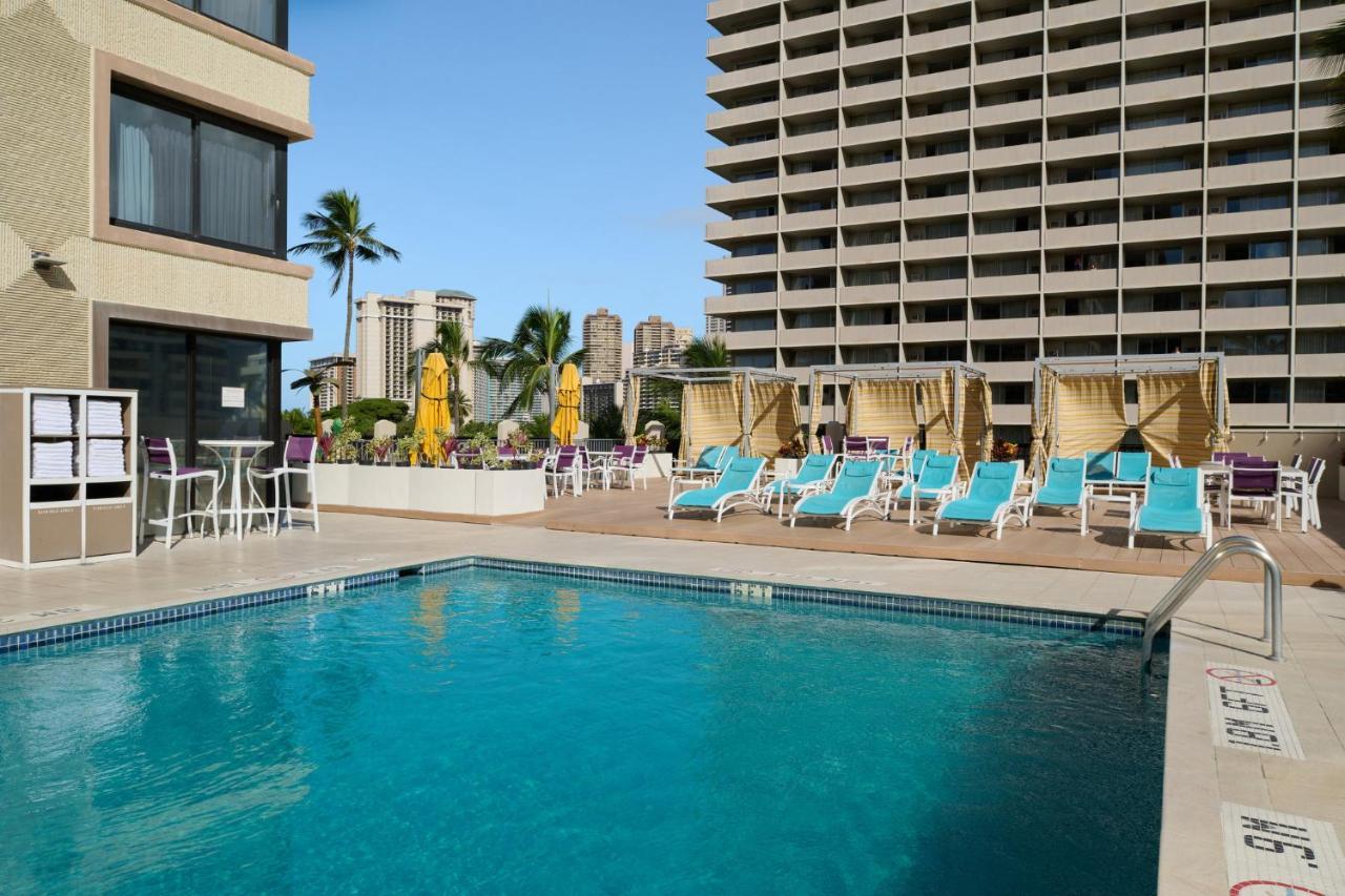Holiday Inn Express Waikiki, An Ihg Hotel Honolulu Zewnętrze zdjęcie